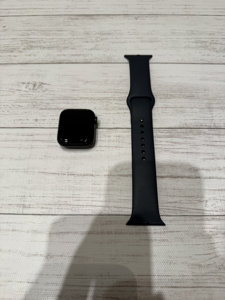 Apple Watch SE 第2世代 GPSモデル 40mm ミッドナイトスポーツバンド MR9Y3J/A