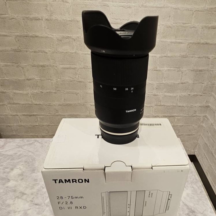 tamron レンズ 28-75mm f/2.8 di iii rxd