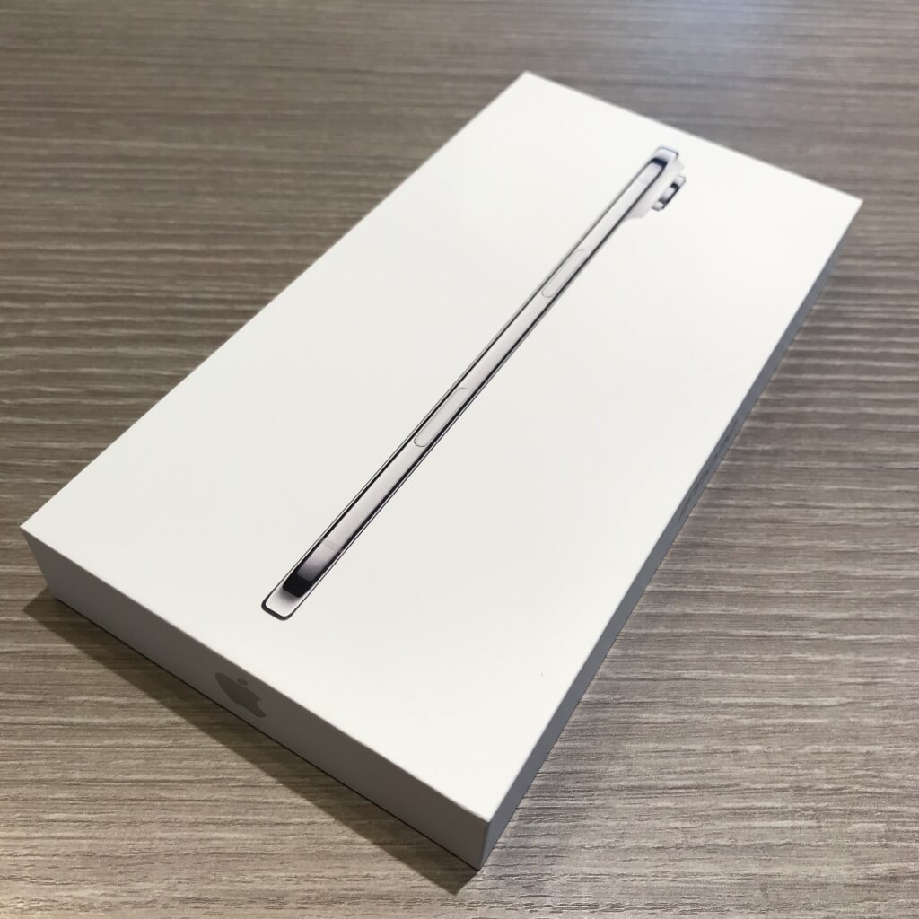 iPhone Air 256GB クラウドホワイト MG284J/A