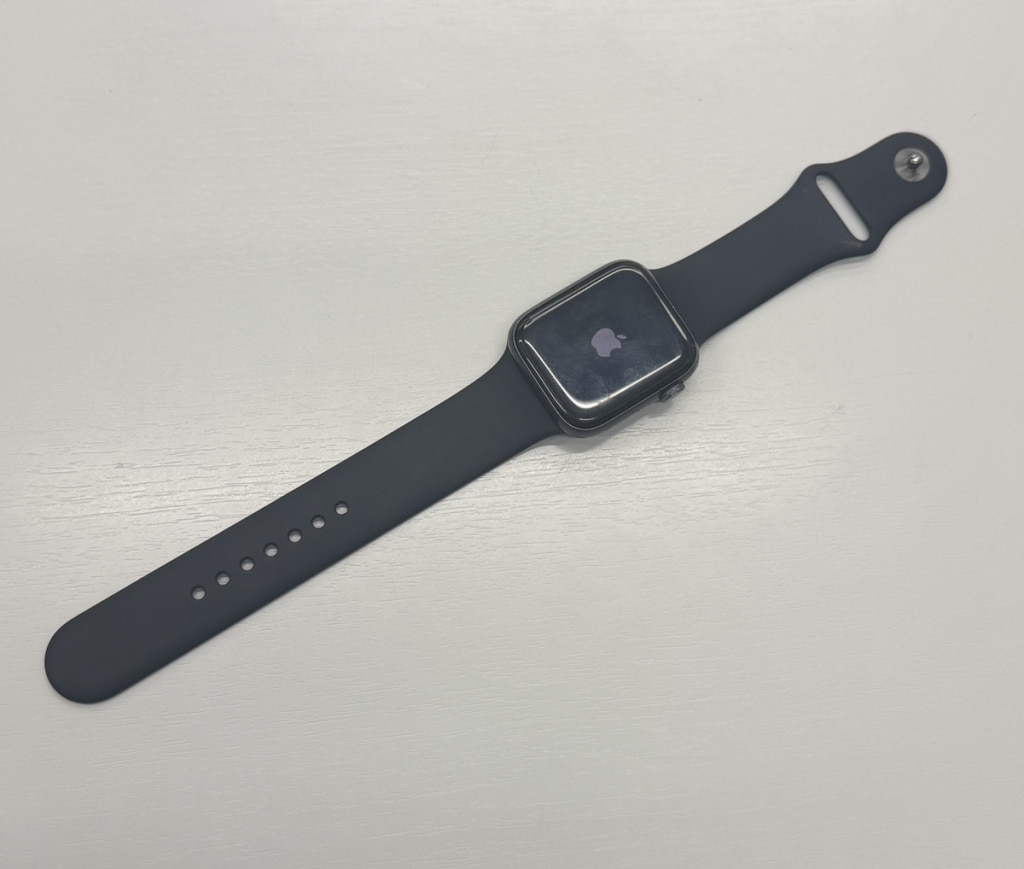 Apple Watch SE 44mm GPS スペースグレイ/スポーツバンド MKQ63J/A