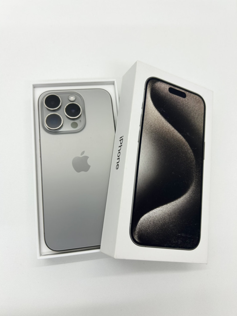 SIMロック解除(docomo) iPhone15Pro 256GB ナチュラルチタニウム MTUF3J/A