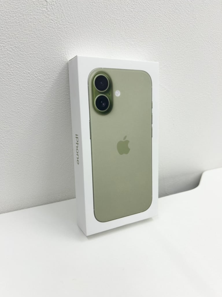 SIMロック解除(docomo)iPhone17 256GB セージ MG6C4J/A