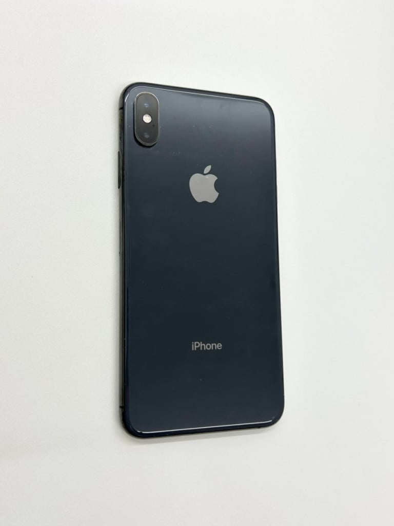 SIMロック解除(au)iPhoneXsMax 64GB スペースグレイ MT6Q2J/A