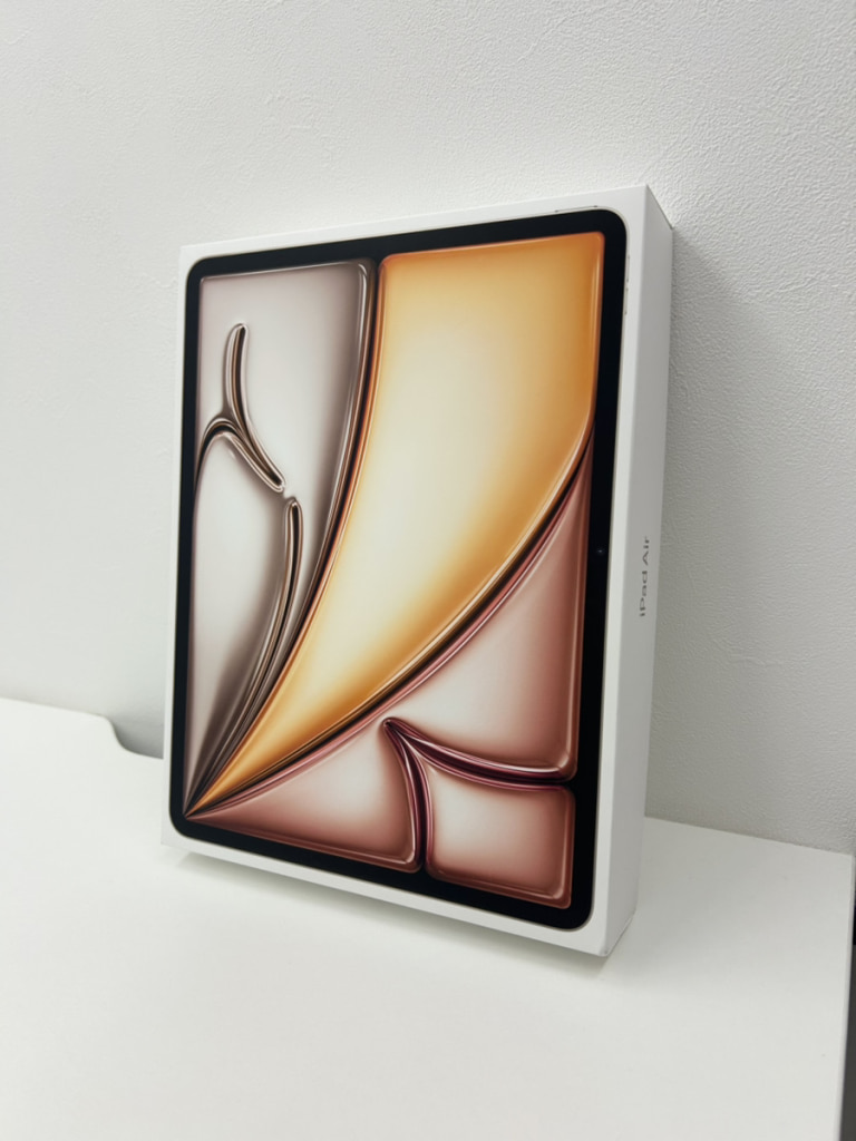 iPad Air 第7世代 13インチ Wi-Fi 256GB スターライト MCNQ4J/A