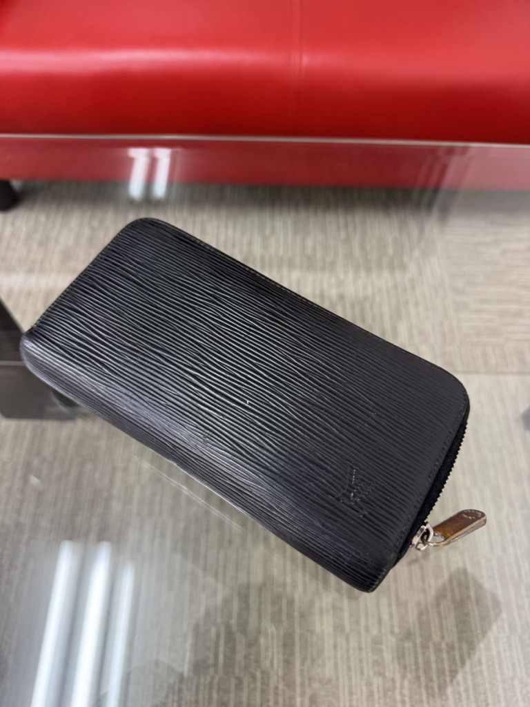 ルイヴィトン エピ ジッピー・ウォレット M60072