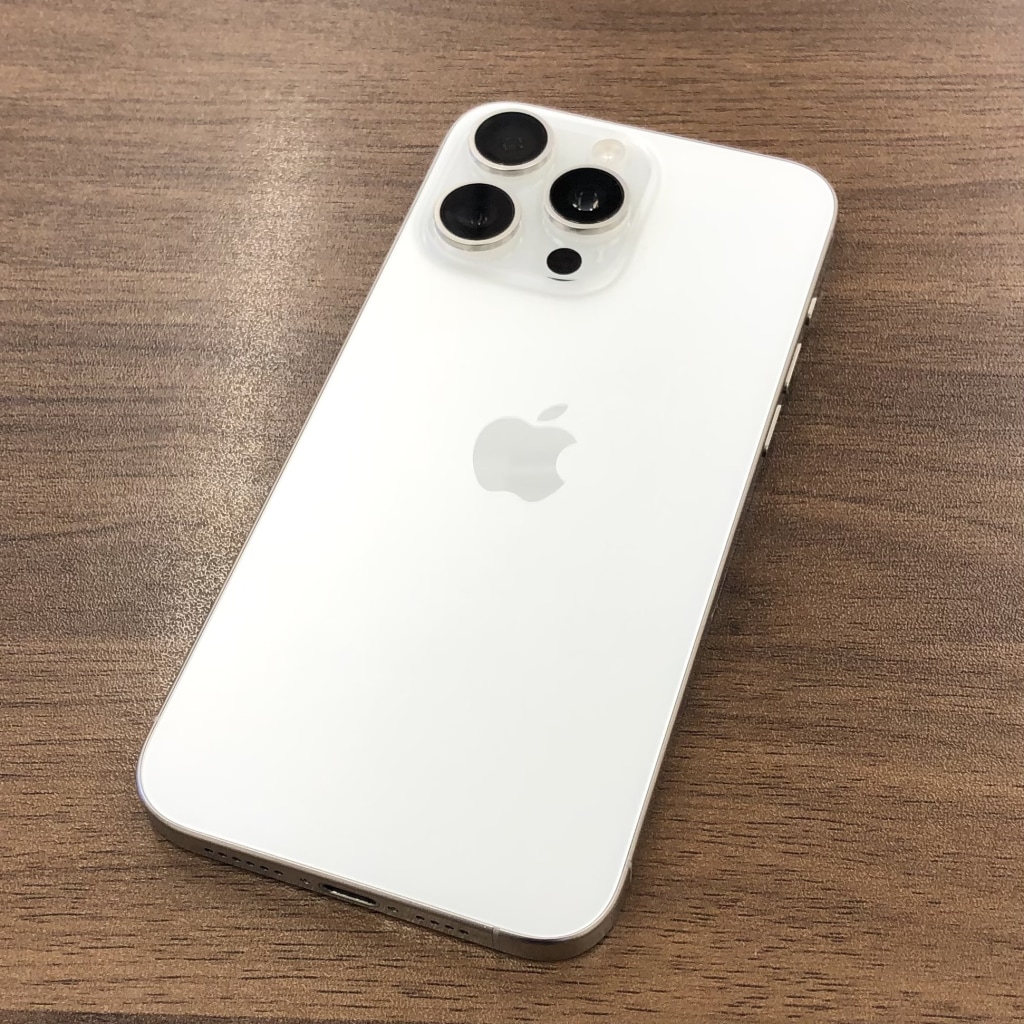 Softbank/SIMロック解除 iPhone15ProMax 256GB ホワイトチタニウム MU6Q3J/A　
