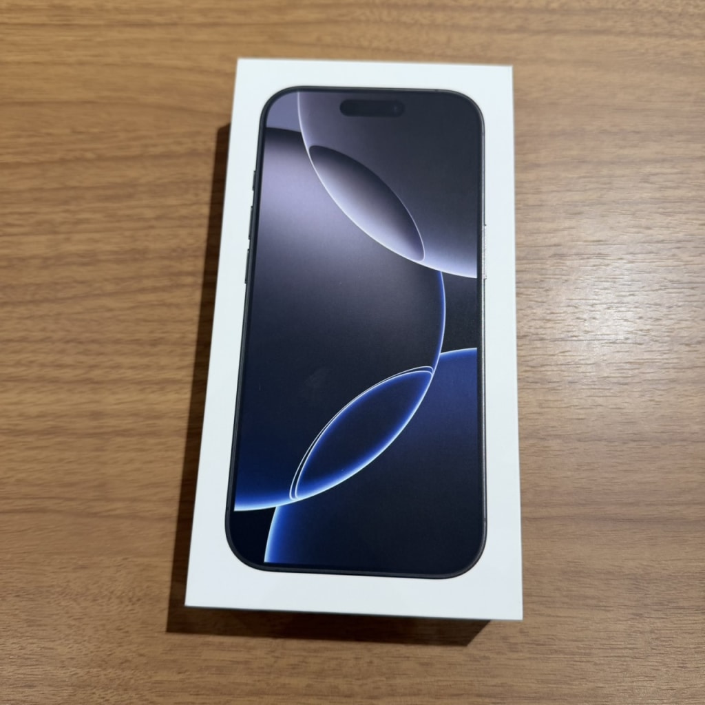 SIMロック解除(Softbank) iPhone16Pro 128GB ブラックチタニウム MYMV3J/A