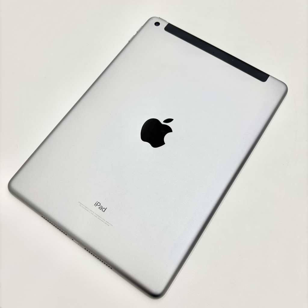 iPad (第6世代) cellular 32GB スペースグレイ MR6N2J/A