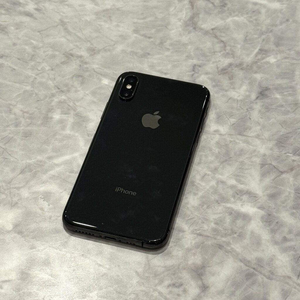 SIMロック解除(au)iPhoneXS 256GB スペースグレイ MTE02J/A
