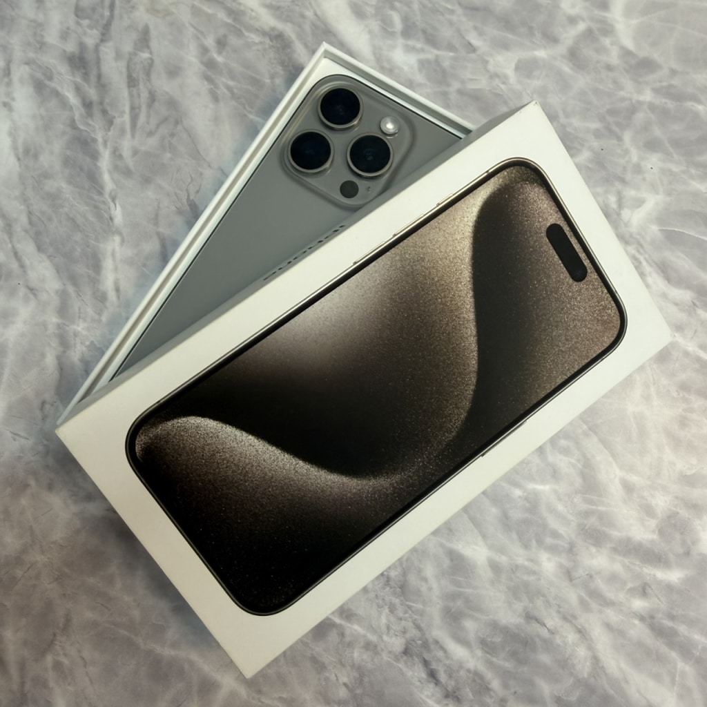 国内版SIMフリー iPhone15Pro 512GB ナチュラルチタニウム MTUK3J/A