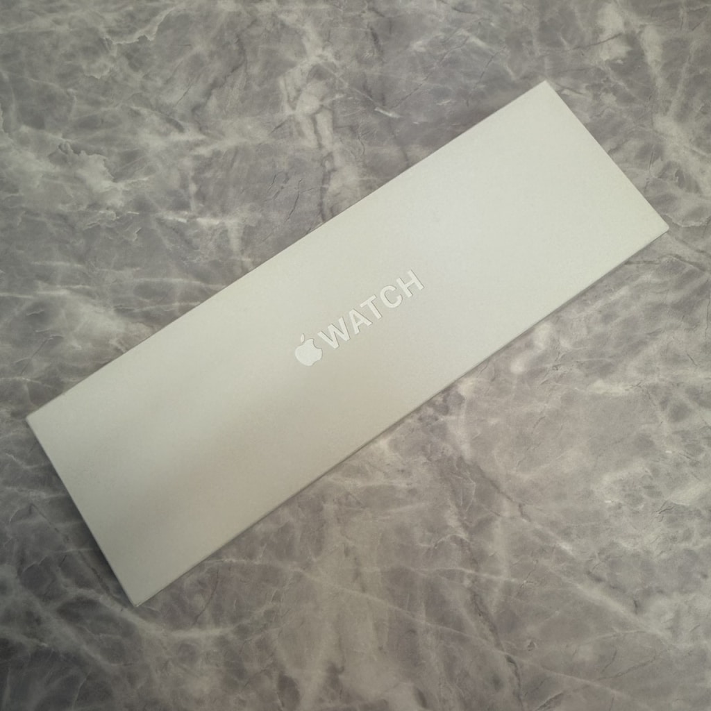 Apple Watch Series10 GPSモデル 42mm ジェットブラックアルミニウムケース ブラックスポーツバンド M/L MWWF3J/A