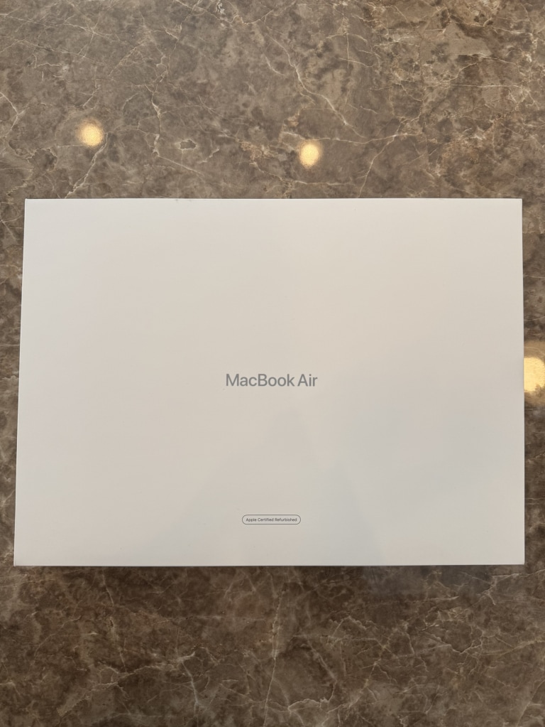 Apple MacBook Air 13インチ FW123J/A Early 2025 ミッドナイト Apple M4/16GB/256GB SSD