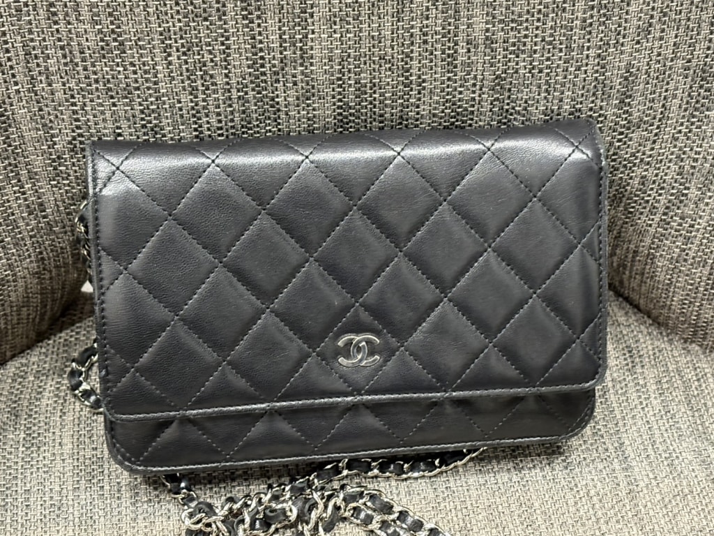 シャネル マトラッセ チェーンウォレット ラムスキン シルバー金具
