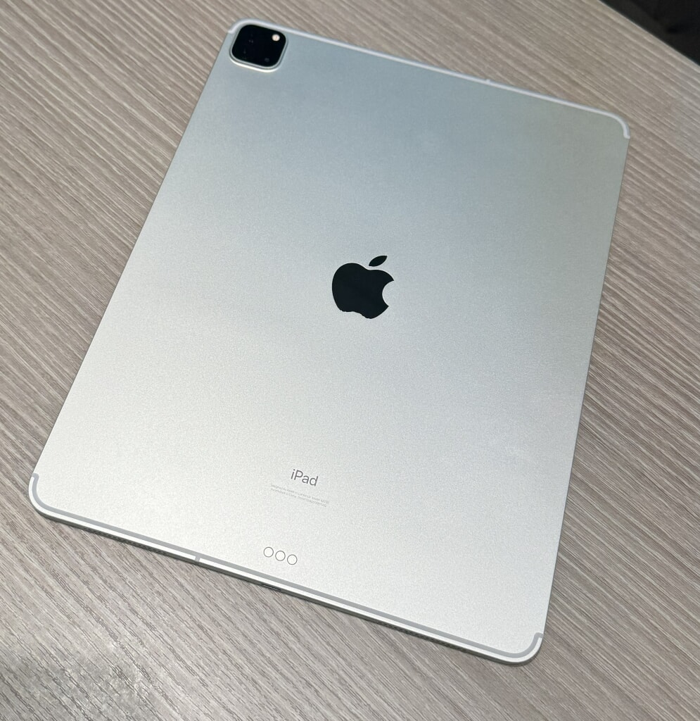 SIMロック解除(au) iPad Pro 12.9inch 第4世代 128GB シルバー MY3D2J/A