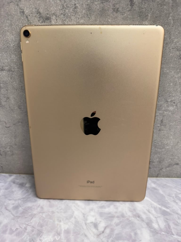 Apple iPadPro 10.5inch 256GB Wi-Fiモデル ゴールド MPF12J/A