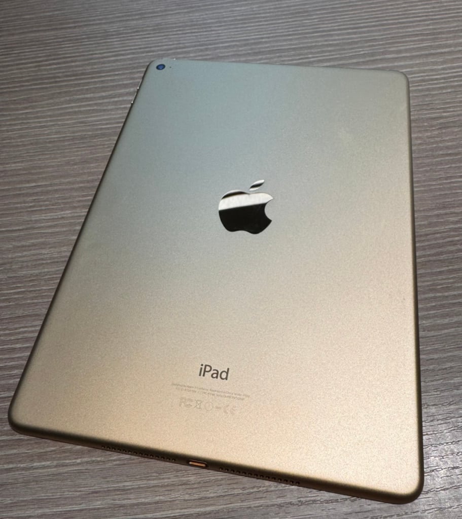 Apple iPad Air 2 Wi-Fi 64GB ゴールド MH182J/A