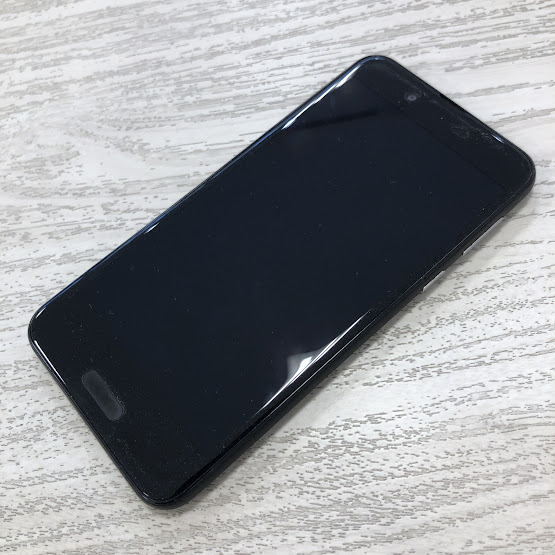 au AQUOS sense SHV40