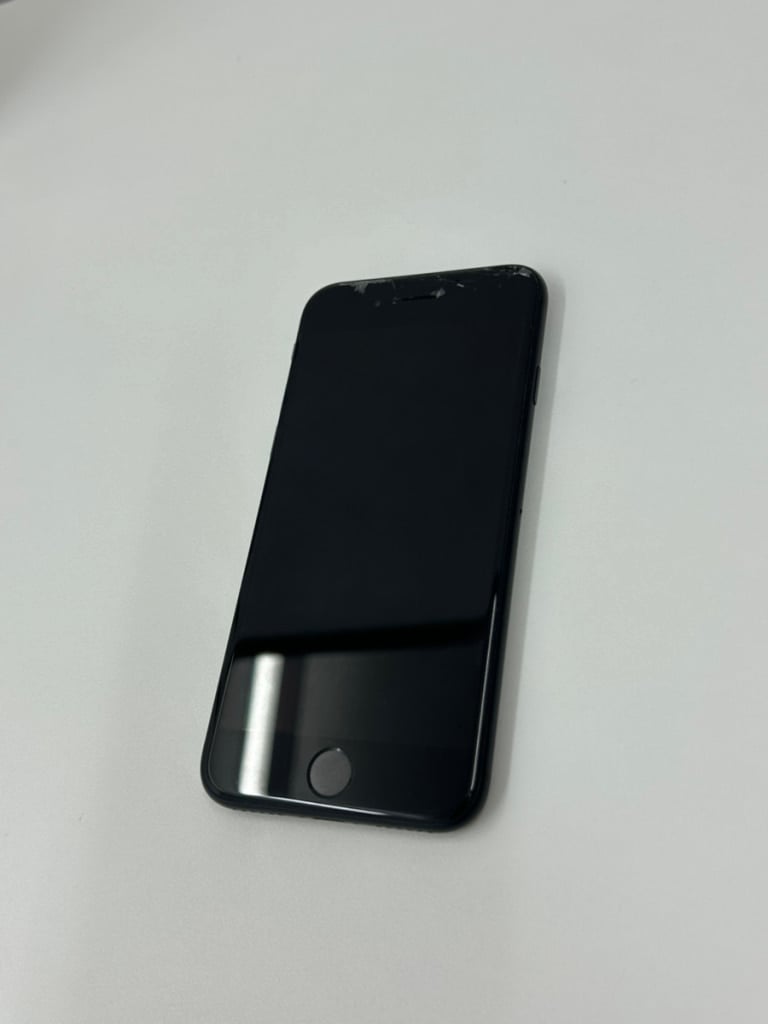 SIMロック解除(docomo)iPhoneSE2 64GB ブラック MX9R2J/A