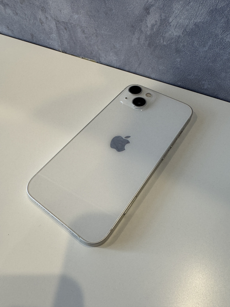 Apple iPhone13 256GB スターライト MLNJ3J/A iPhone8 256GB ゴールド MQ862J/A