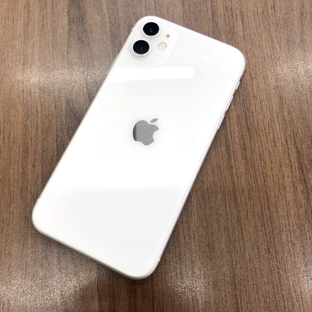 au/SIMロック解除 iPhone11 64GB ホワイト MWLU2J/A