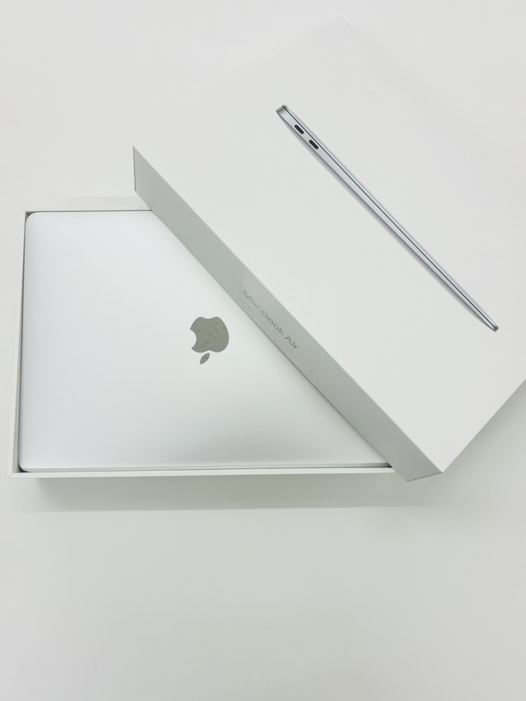 MacBook Air 13インチ 512GB MGNA3J/A シルバー 2020年モデル