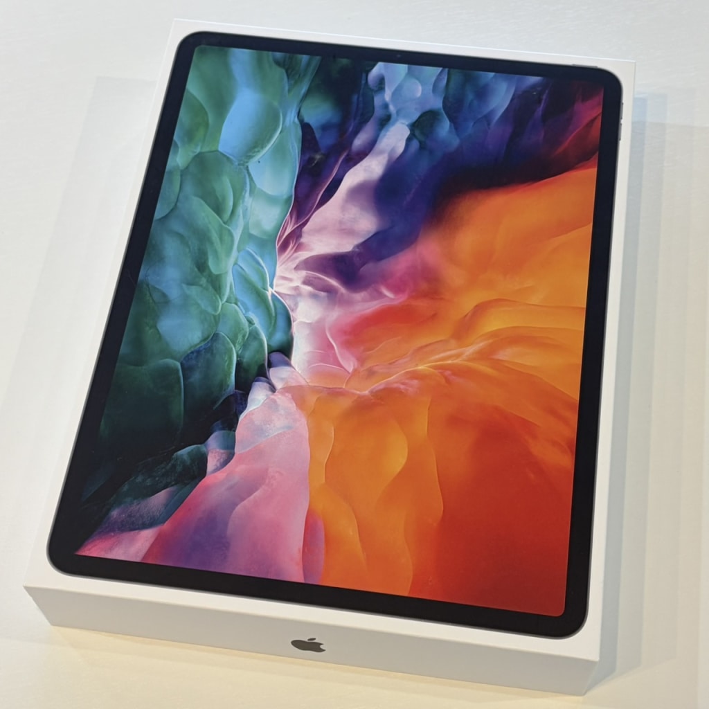 SIMロック解除(docomo) iPad Pro 12.9インチ 第4世代 Cellular 256GB スペースグレイ MXF52J/A