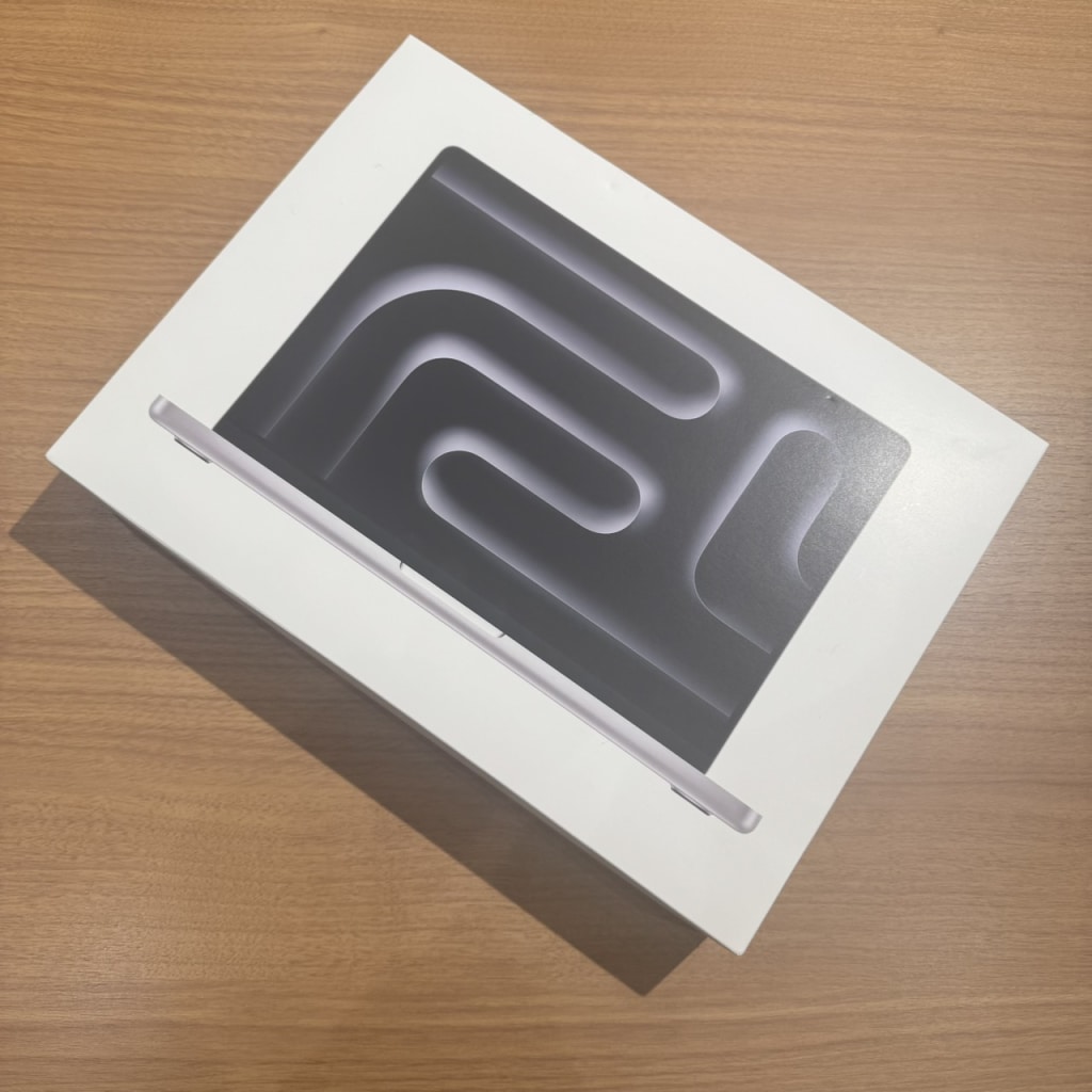 MacBook Pro 14インチ 2024モデル M4チップ 16GB 512GB MW2W3J/A