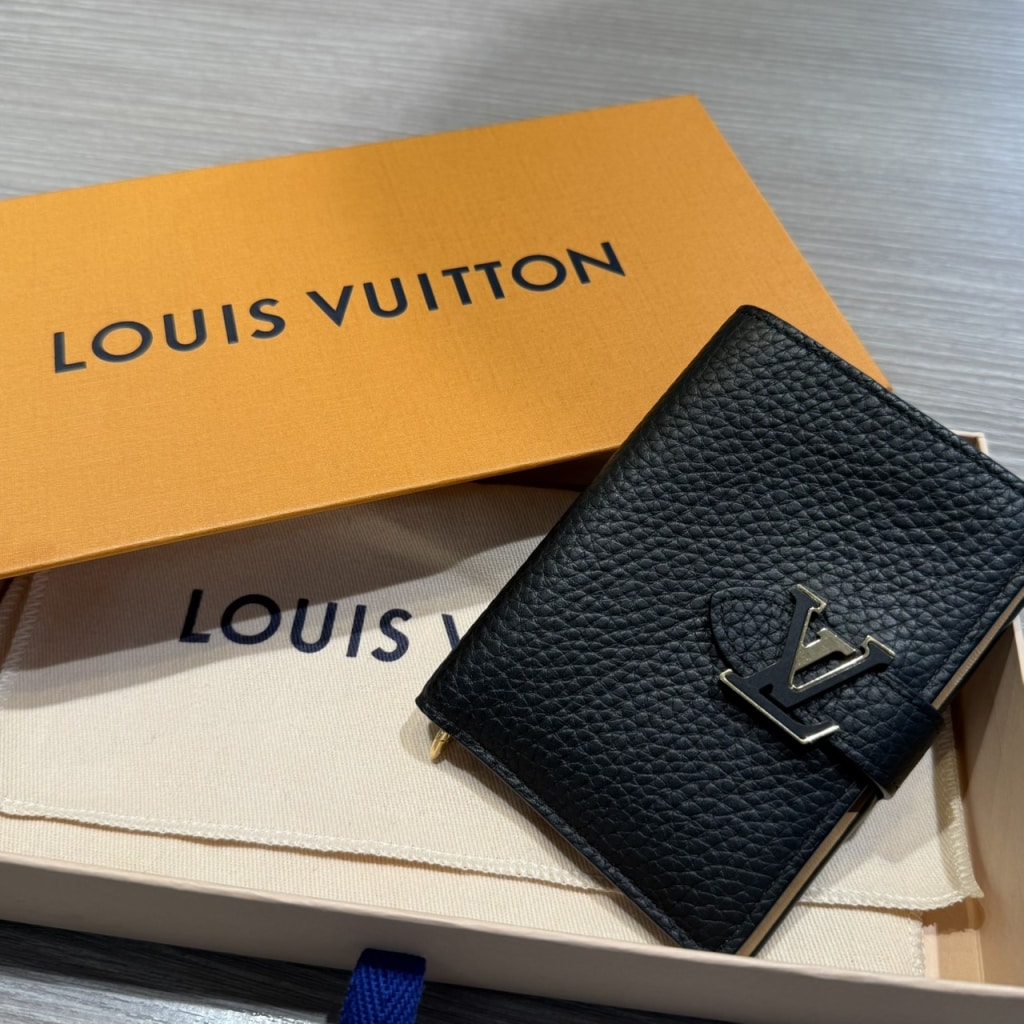 ルイヴィトン LV ヴェルティカル M81561