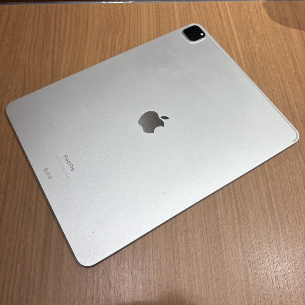 iPad Pro 12.9インチ 第6世代 Wi-Fi 512GB シルバー MNXV3J/A