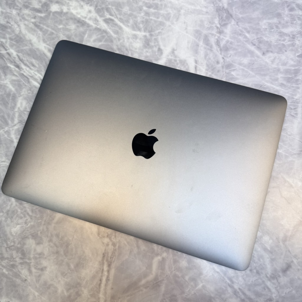 MacBook Pro Mid 2017 13インチ SSD 128GB 8GB 2.3GHz Intel Core i5