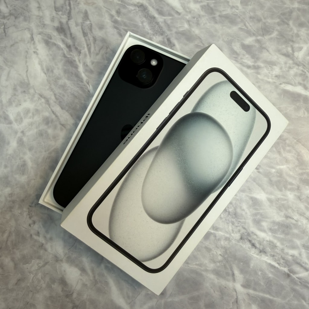 Apple iPhone13 128GB ミッドナイト MLNC3J/A