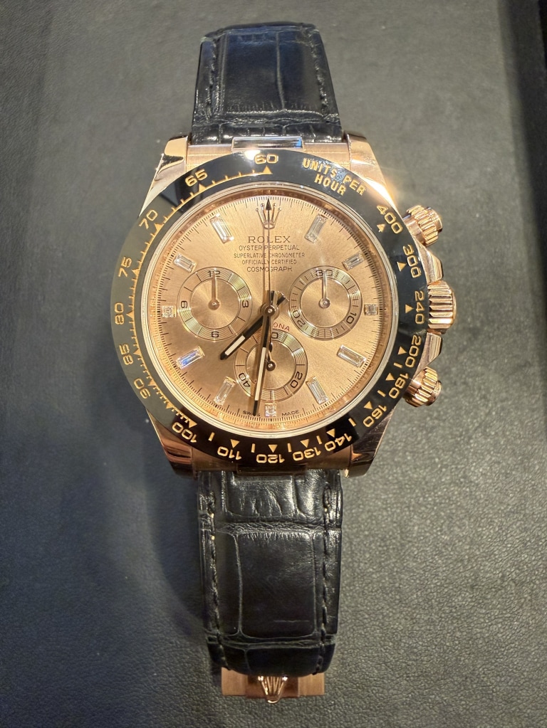 ROLEX ロレックス コスモグラフ デイトナ ピンク文字盤 116515LNA 革ベルト