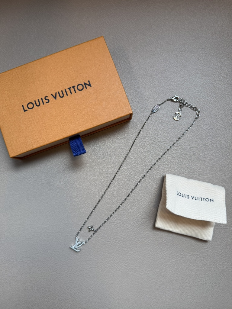 LOUIS VUITTON ルイヴィトン ネックレス･LV アイコニック M02751