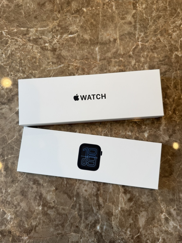 Apple Watch SE3 40mm GPS ミッドナイト MEHC4J/A
