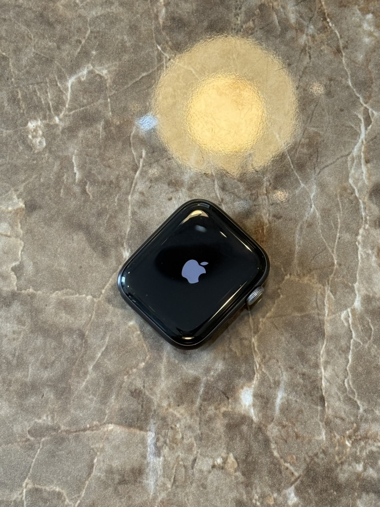 Apple Watch SE 44mm GPS スペースグレイ/スポーツバンド MKQ63J/A