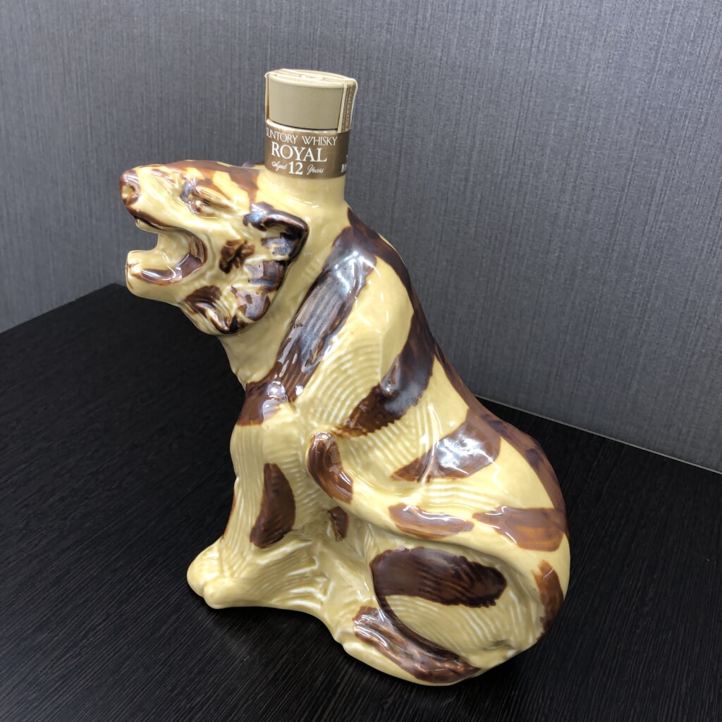 ウイスキー サントリー 干支ボトル ローヤル 600ml/43度/陶器