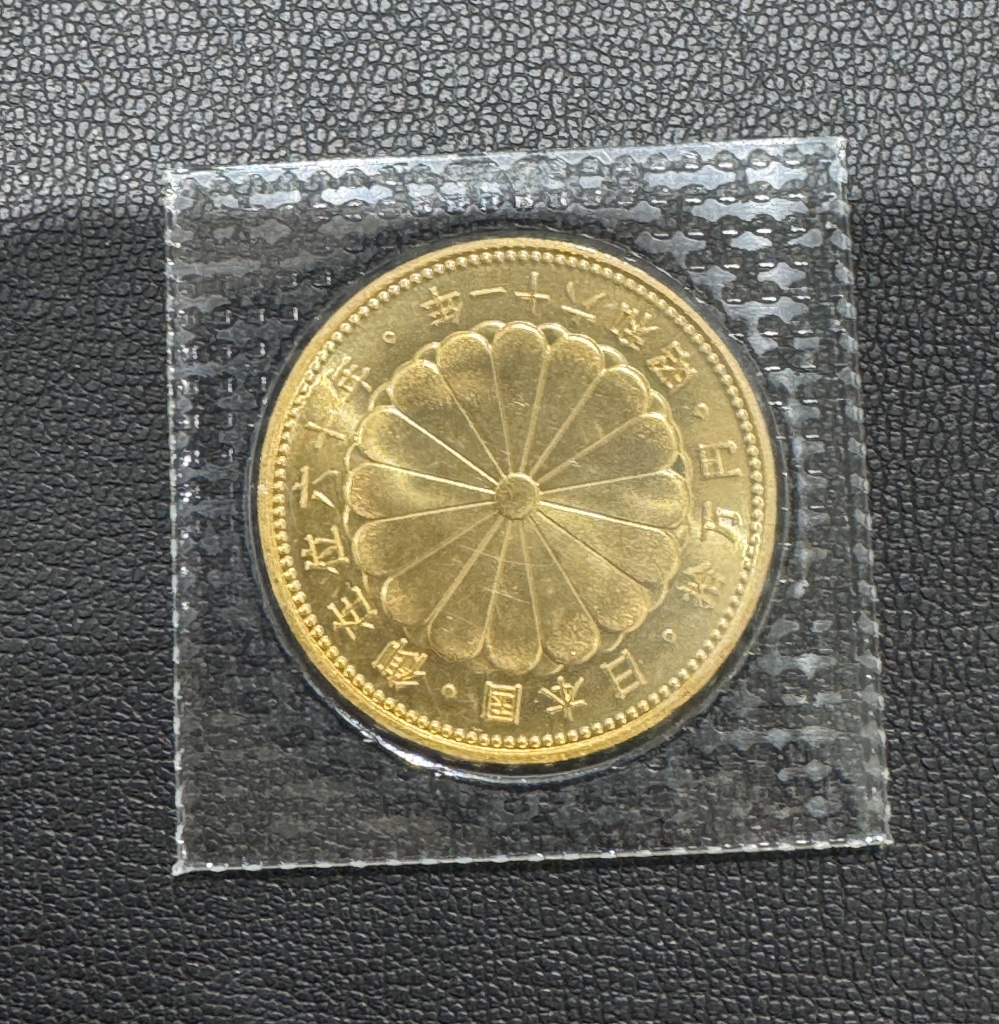 天皇陛下御在位60年記念 10万円金貨