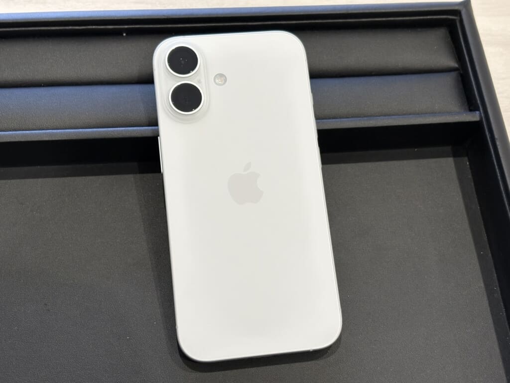 SIMロック解除(Softbank) iPhone16 128GB ホワイト MYDR3J/A