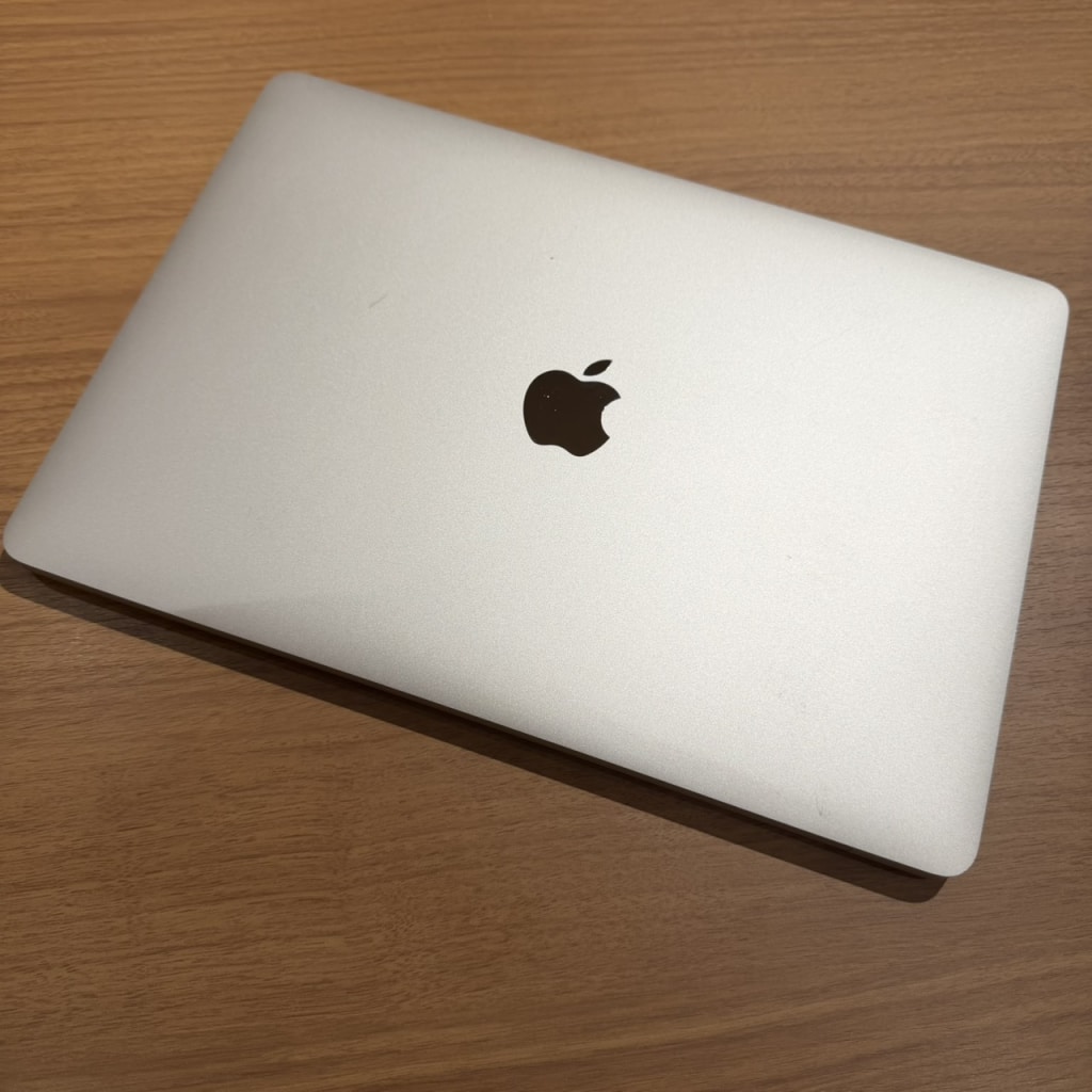 MacBook Pro 13インチ M2チップ 2020 16GB/512GB A2338