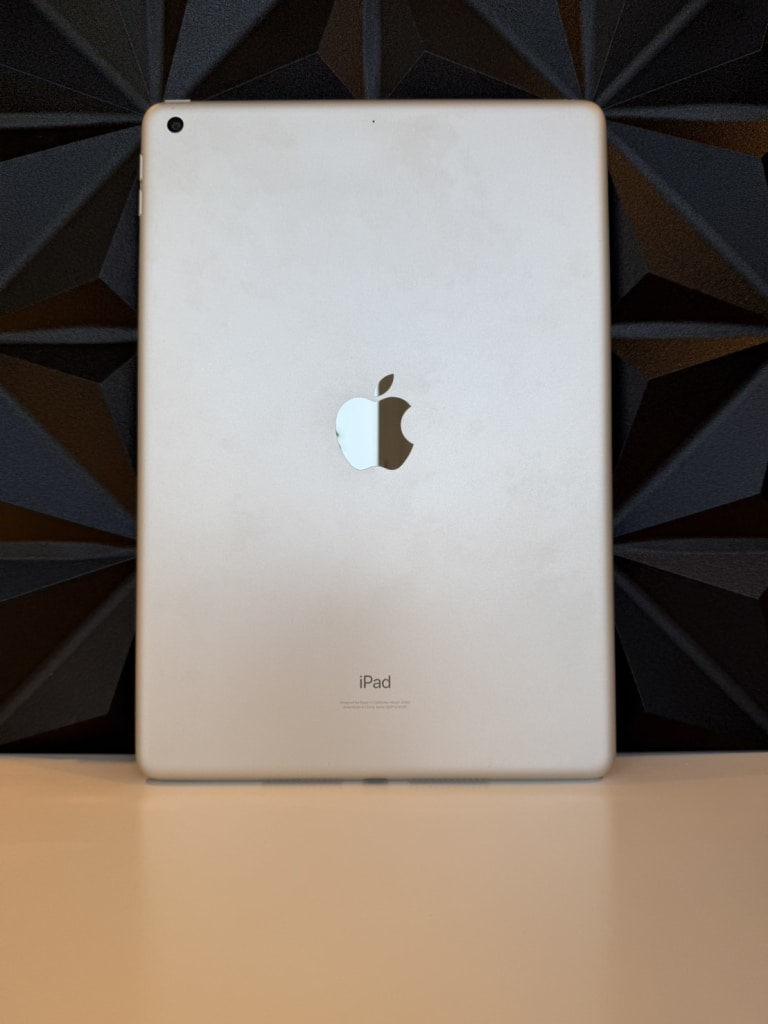 iPad 第9世代 Wi-Fiモデル 64GB シルバー MK2L3J/A