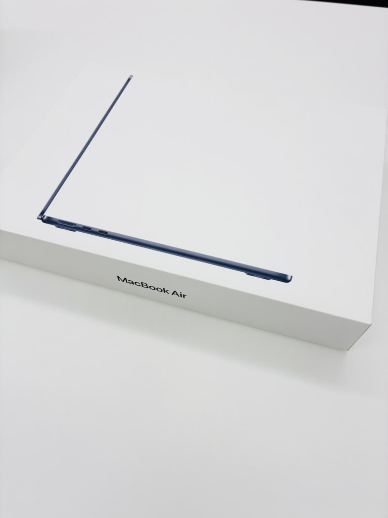 MacBook Air 2024 M3 8GB 256GB ミッドナイト MRXV3J/A
