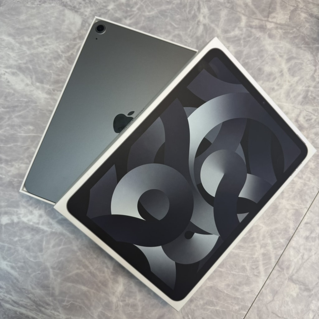 iPadAir 第5世代/2022 Wi-Fiモデル 256GB スペースグレイ MM9L3J/A