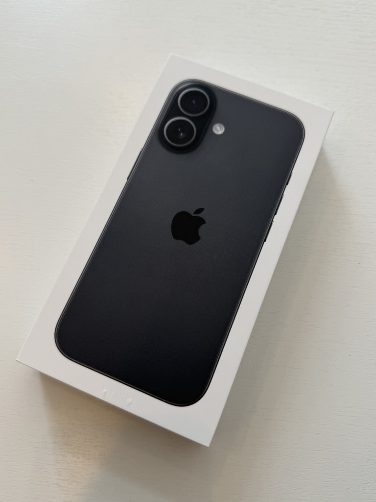 iPhone17 256GB ブラック MG674J/A