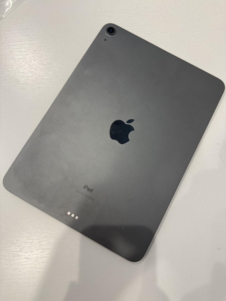 iPad Air 第4世代 Wi-Fiモデル 64GB スペースグレイ MYFM2J/A