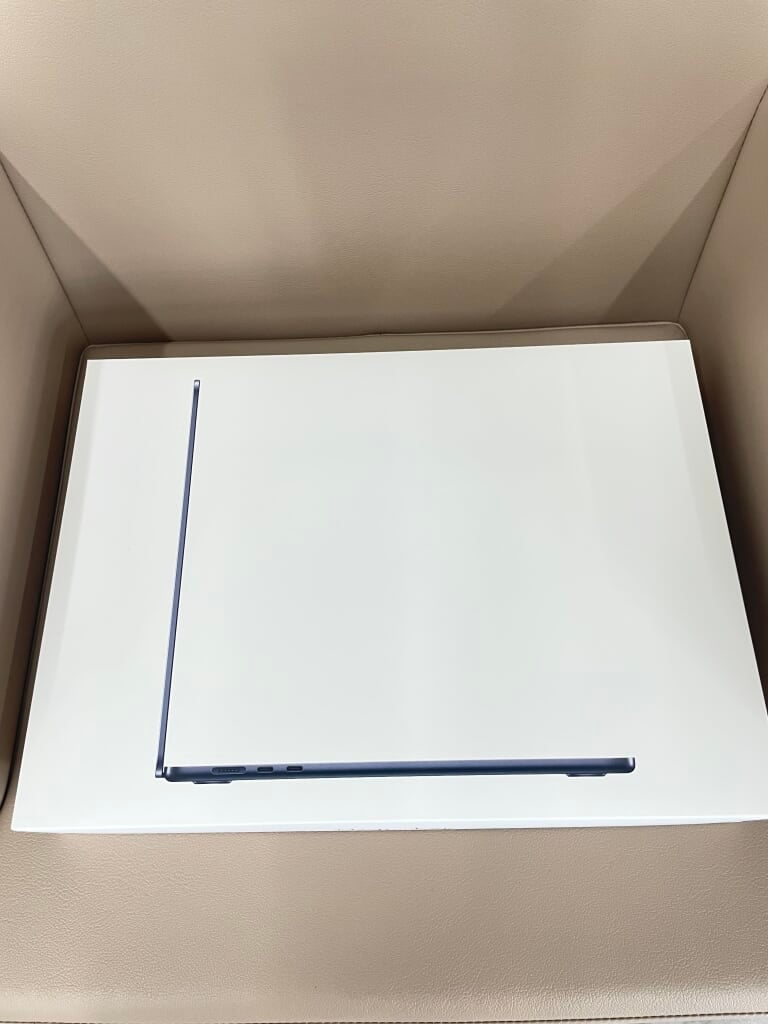 MacBook Air 15.3インチ 24GB 512GB MC6L4J/A