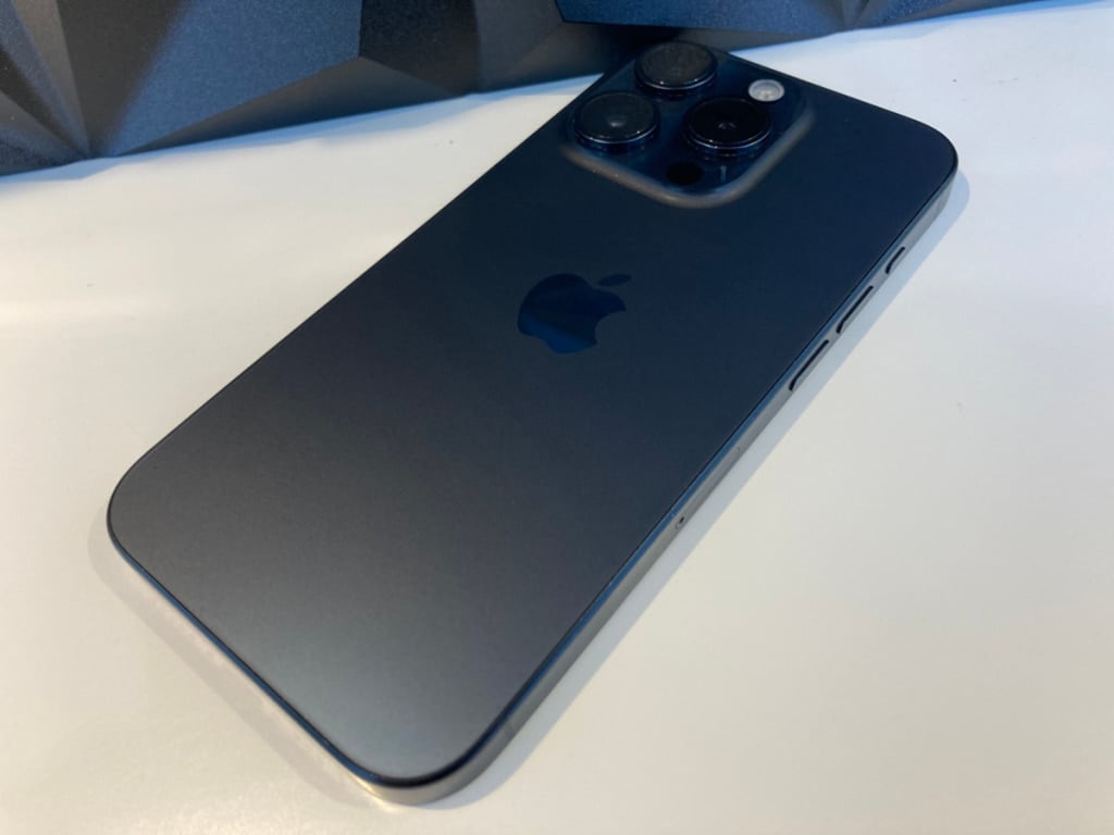 国内版SIMフリー iPhone15 Pro 128GB ブルーチタニウム MTUA3J/A