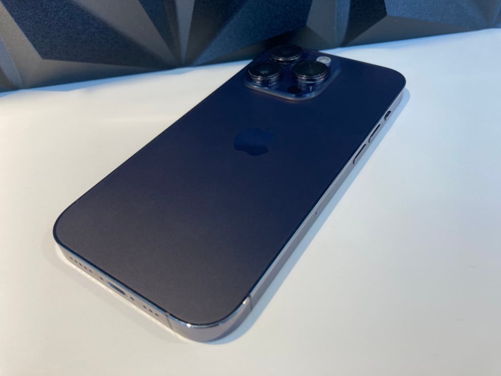SIMロック解除(Softbank)iPhone14Pro 512GB ディープパープル MQ283J/A