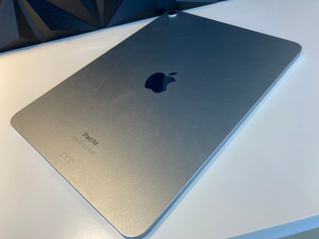 iPad Air 11インチ Wi-Fi 256GB ブルー MUWH3J/A