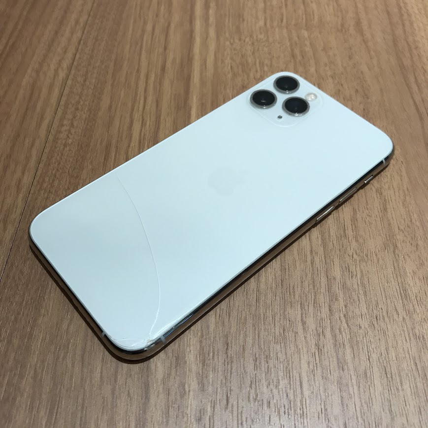 SIMロック解除(docomo)iPhone11Pro 512GB シルバー MWCE2J/A