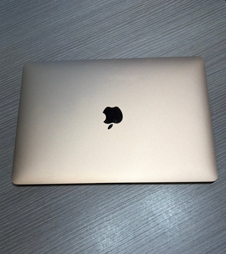Apple MacbookAir M1 13インチ 8GB 256GB